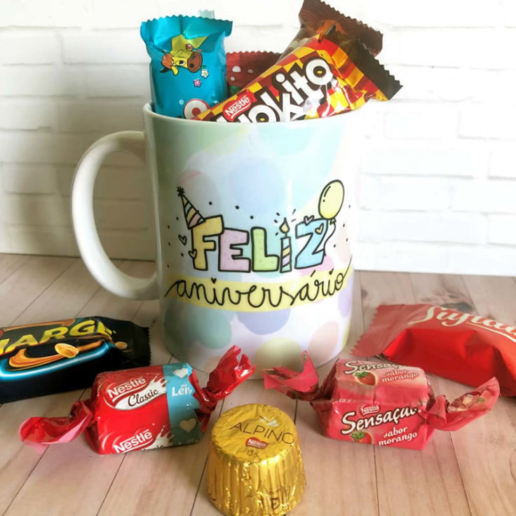 Canecas Personalizadas com Bombons de Chocolate